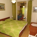 Apartment Ana *
