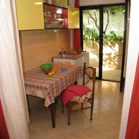 Daire Ana Trogir