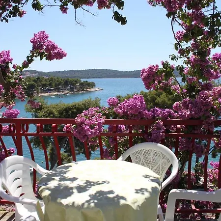 Ana * Trogir