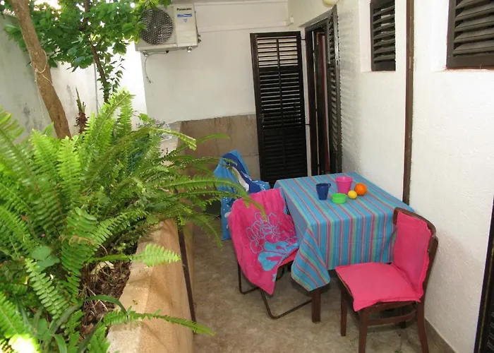 Ana Apartamento *