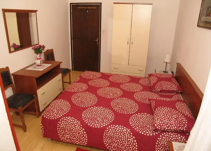 Ana Apartamento *
